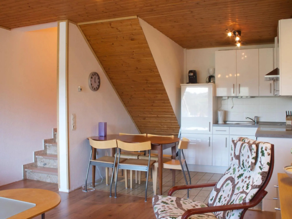 Spacious Apartment in Niedersfeld near Lake