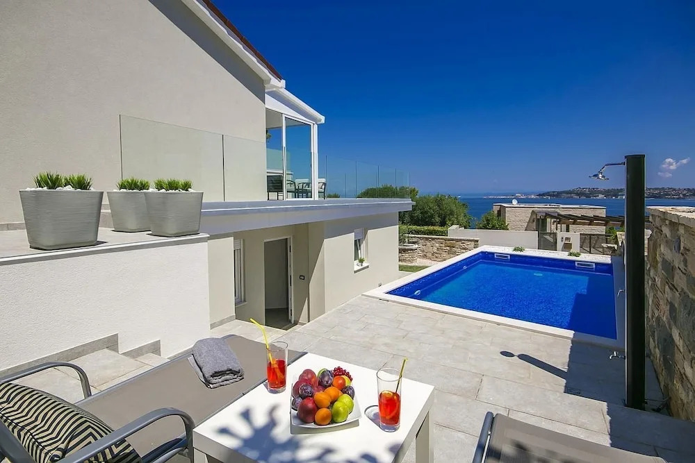 Villa Aurora