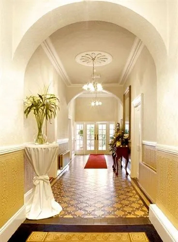 Summerhill House Hotel