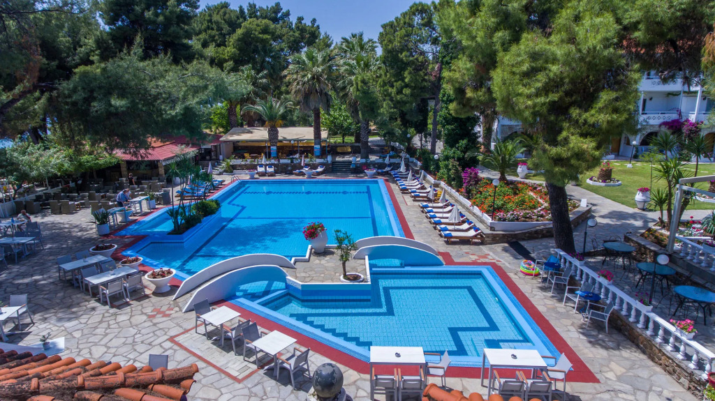 Porfi Beach Hotel