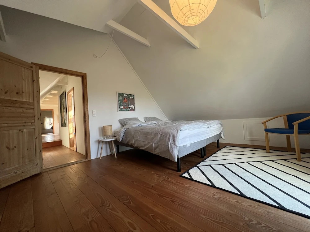 Lake View Apartment