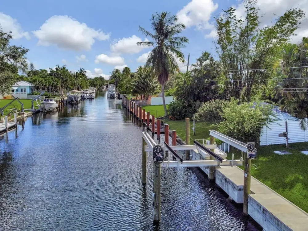 Stunning 3 Bd Pool House w Enchanting Water Views
