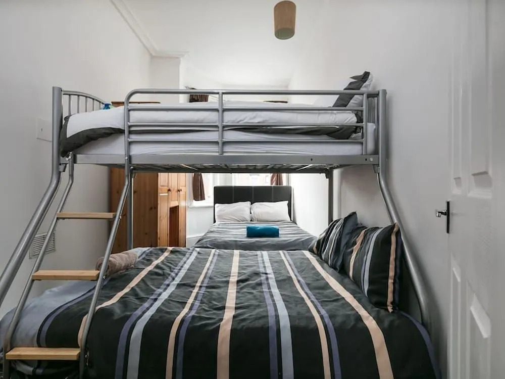Short Term Shared R&R In Chorlton
