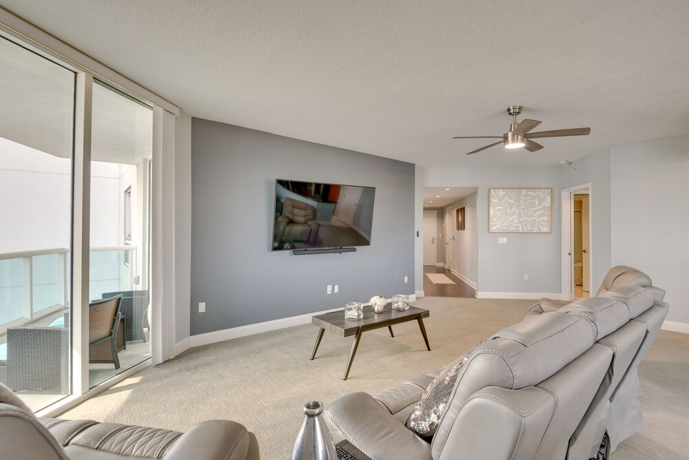 Luxe Resort Condo - 2 Mi to Daytona Beach!