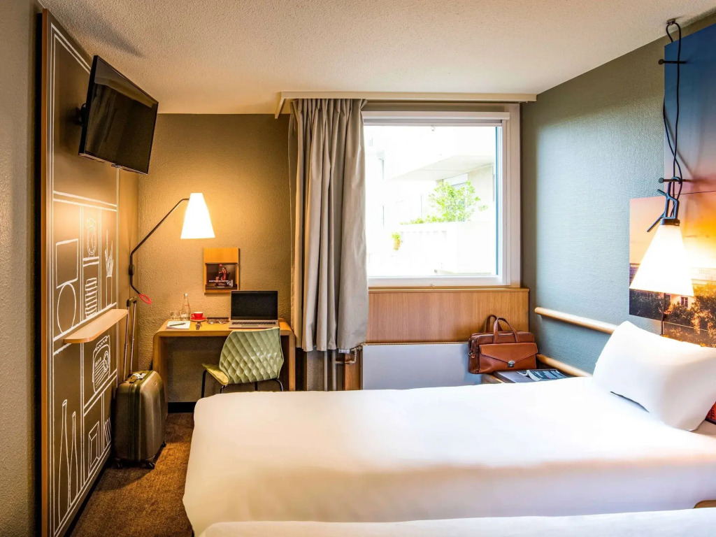 ibis Лион Gerland Rue Mérieux