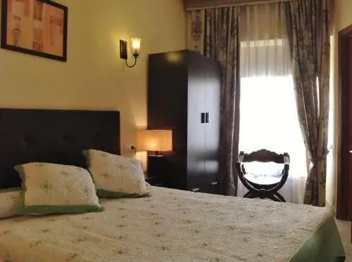 Hostal Cerezo 2