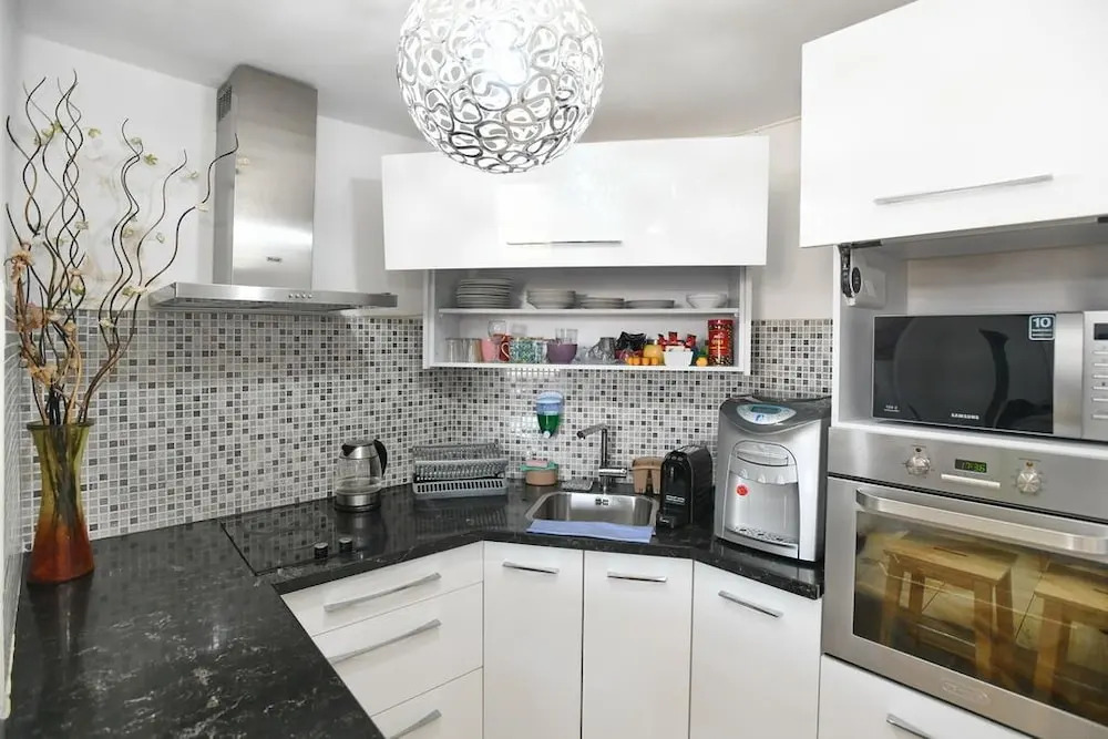 Avi's Suites - 44 Hativat Hanegev