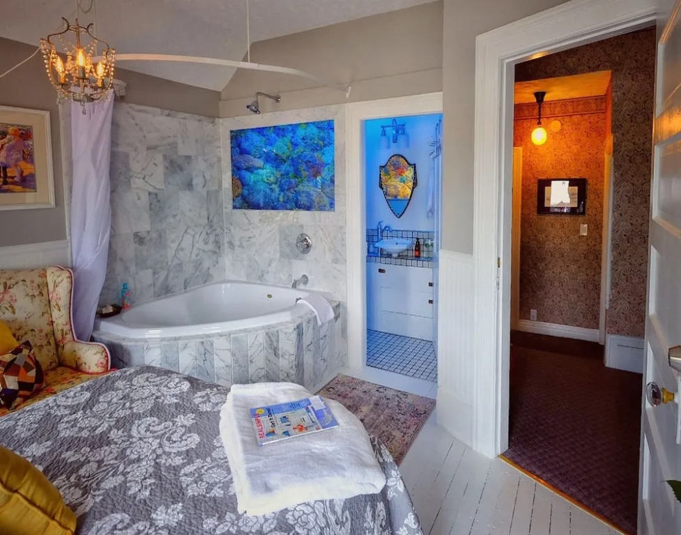 Secrets on Main Bed & Breakfast