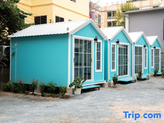 UrbanNest Hostel