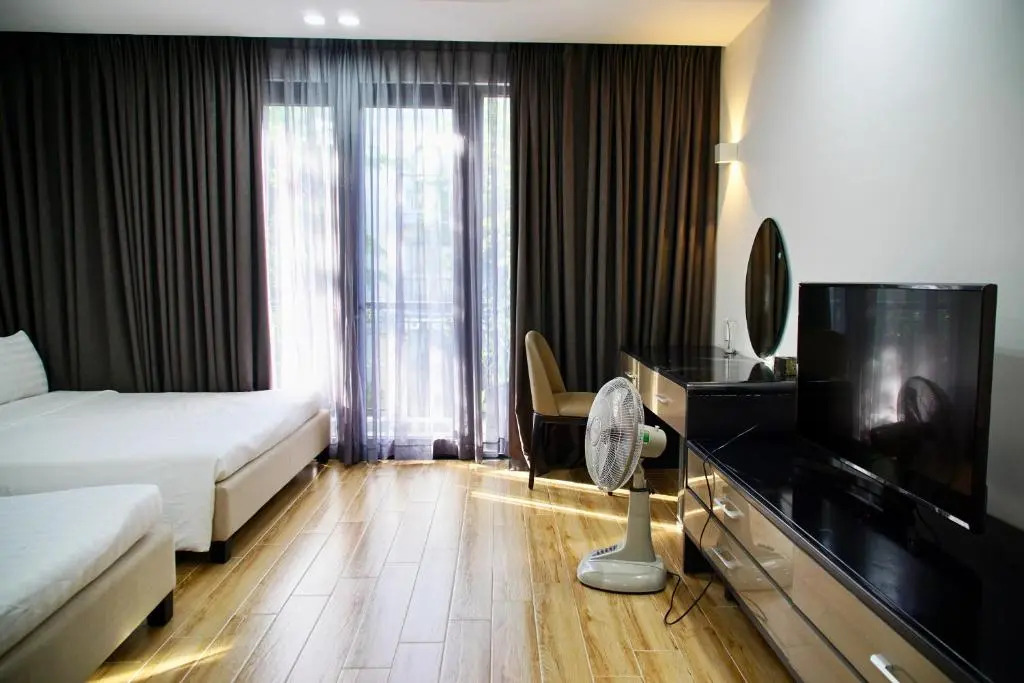 5BR West coast Phu Quoc Duplex Villa by the beach