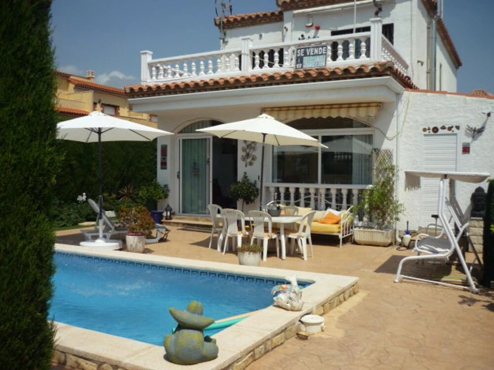 House With 4 Rooms in Miami Platja, With Private Pool, Enclosed Garden