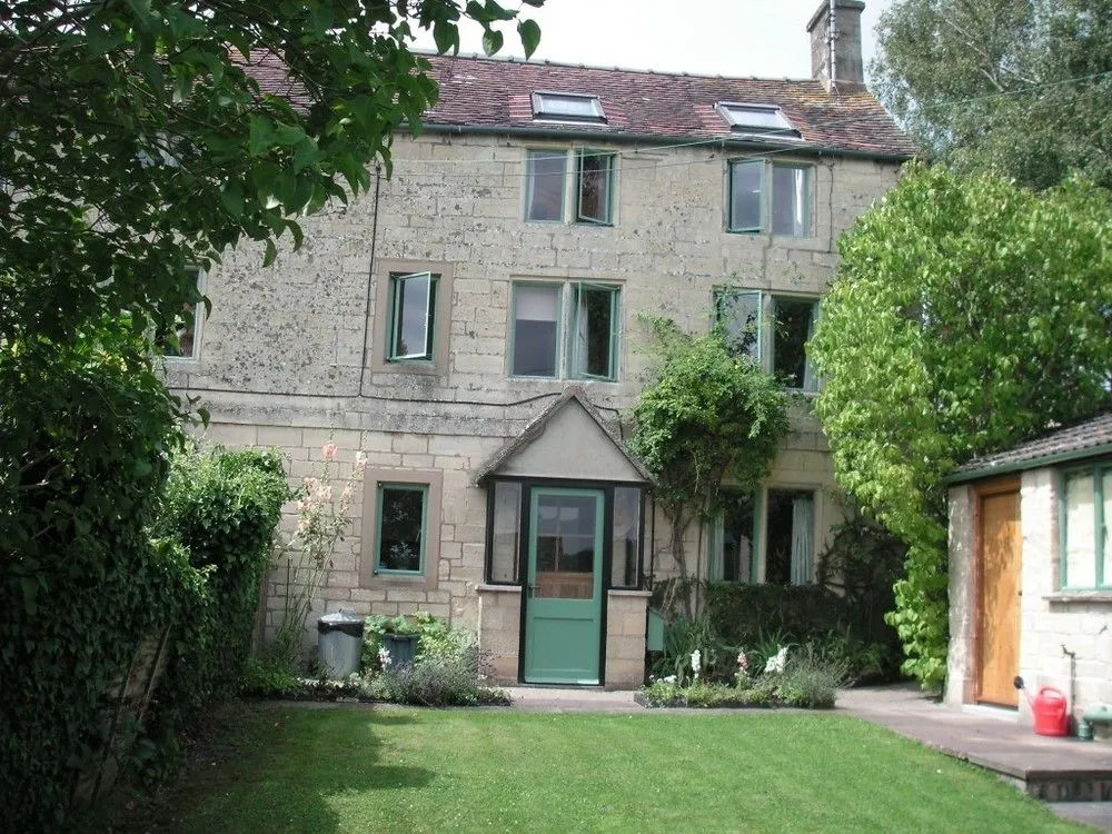 Ernies Cottage
