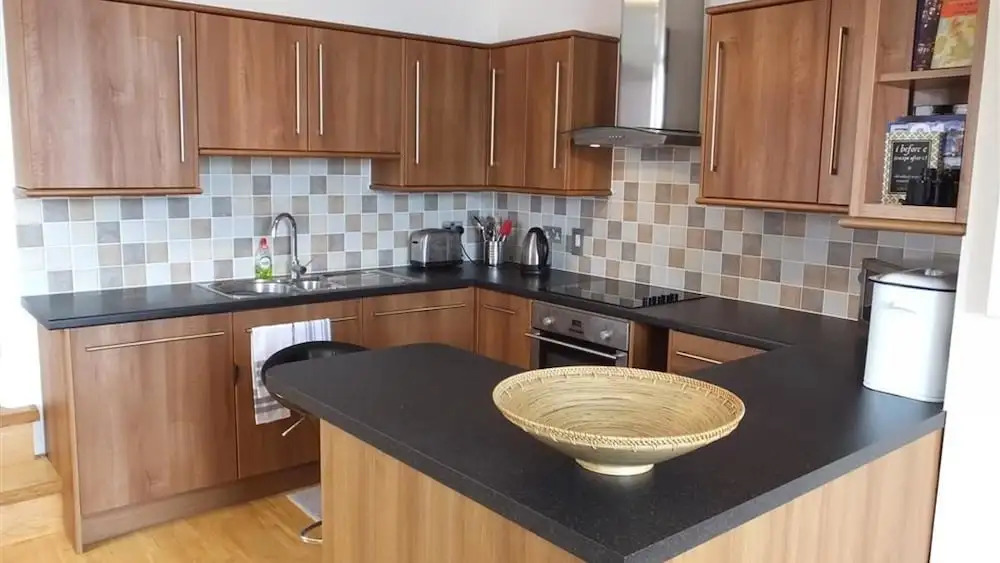 Paragon House 3