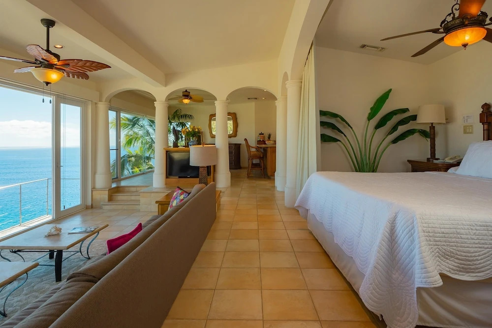 Pacific Ocean Views From This Escape: Villa Miramar