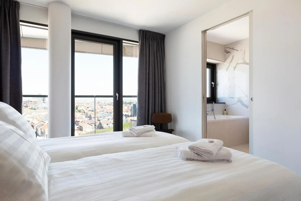 Maris Apartments