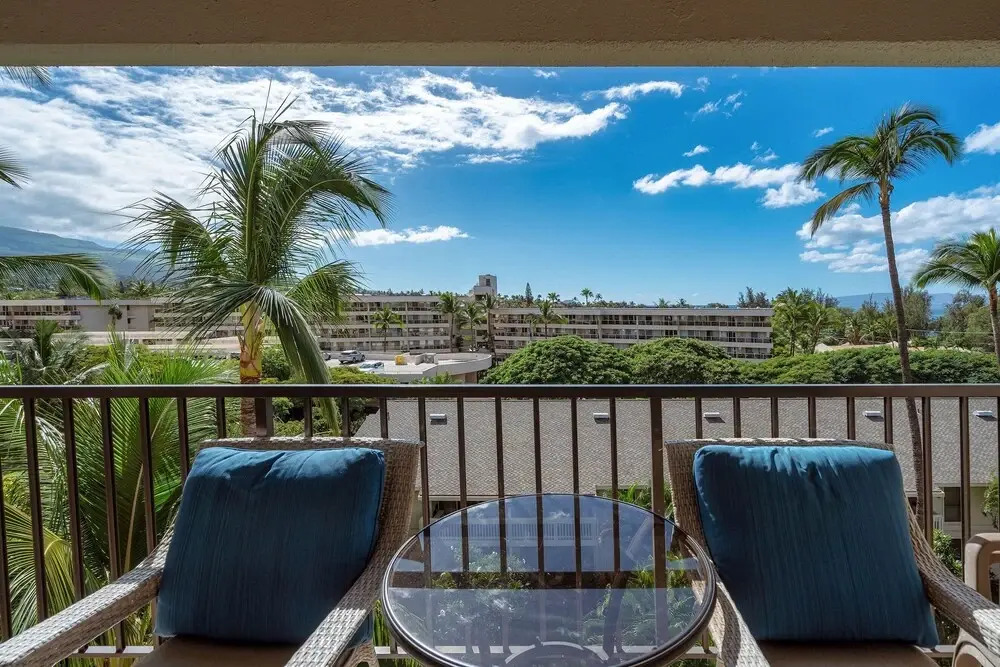 Budget Friendly - Kihei Akahi C-608, Ocean Views, Short Walk to Kamaole Beach II