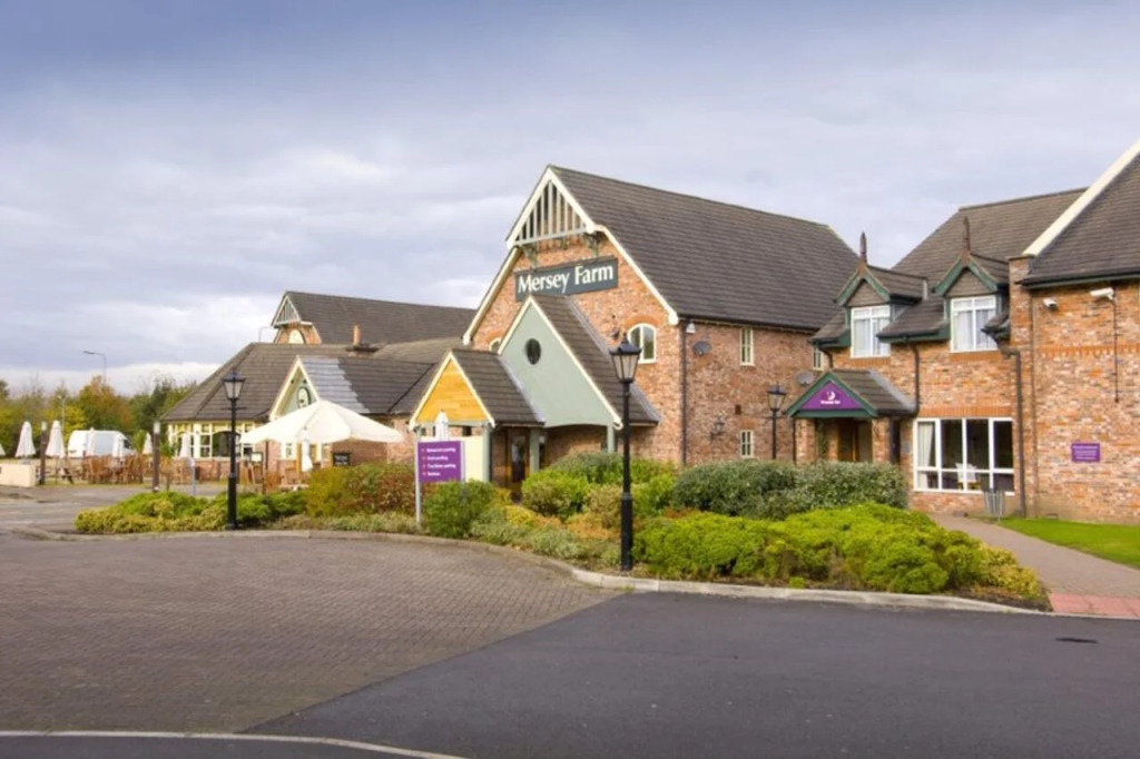Premier Inn Manchester (Sale)