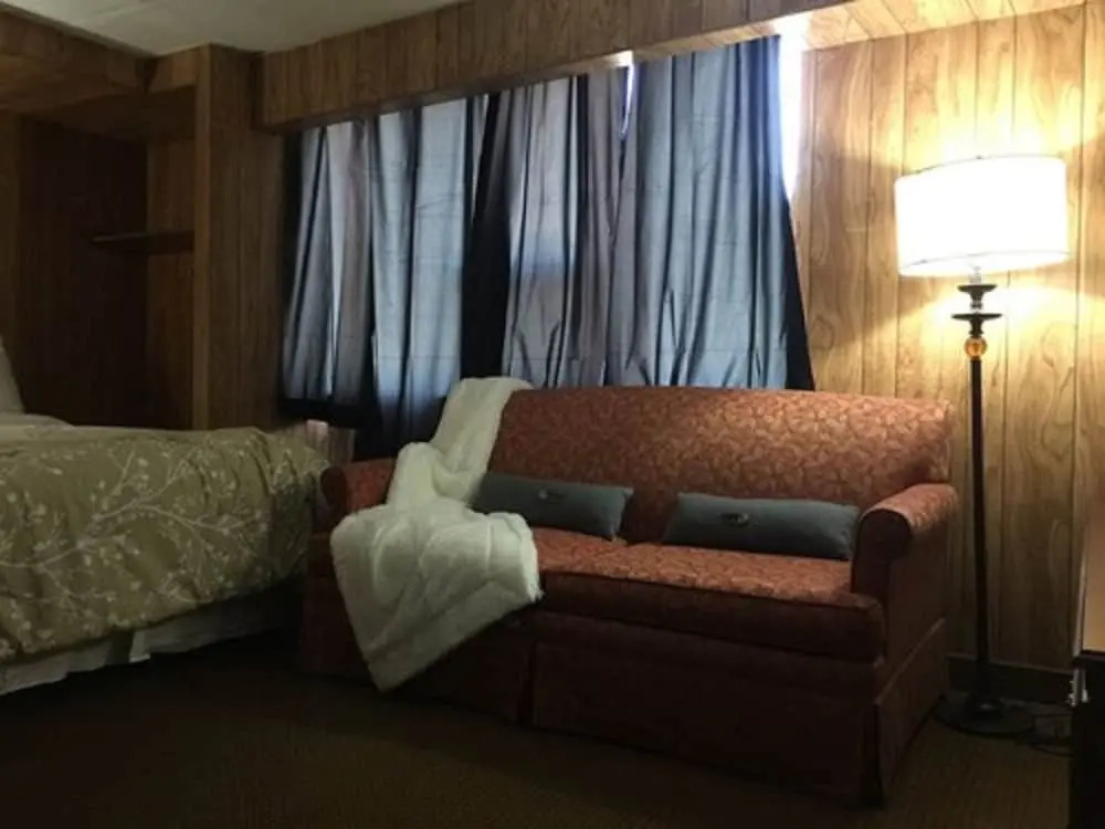 The Falls Family Lodge