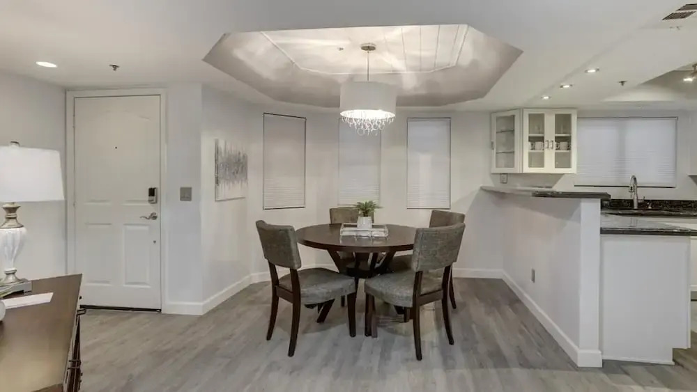 Executive 2 Bdrm Condo in the Heart of Biltmore!