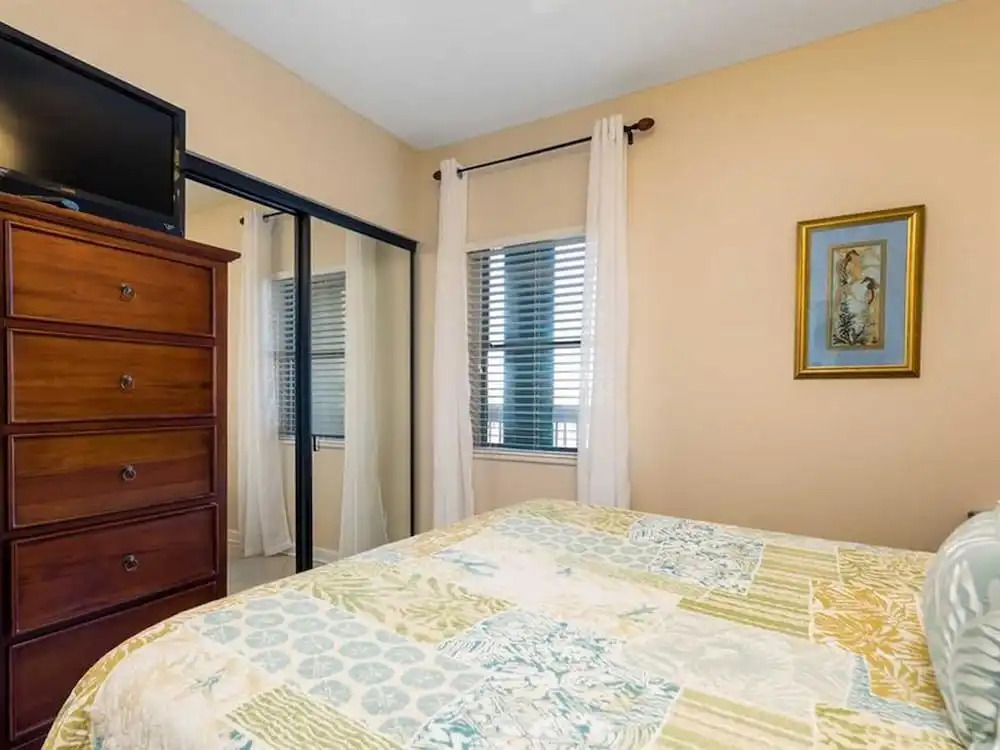 Romar Place 906