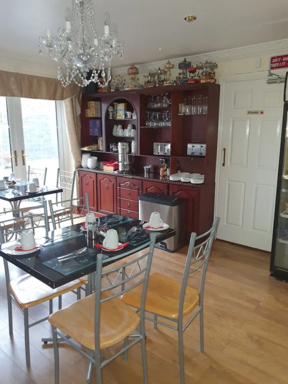 GoldenDawn Guest House