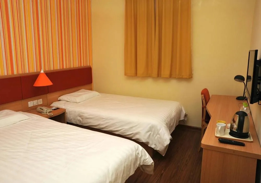 Home Inn Jimo Heshan Road Datongma Square