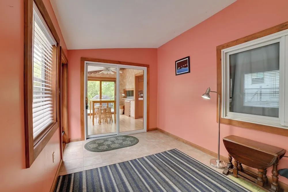 Cayuga Lake Retreat in Seneca Falls w/ Dock!