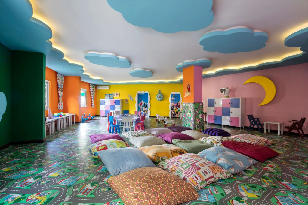Royal Garden Beach Hotel