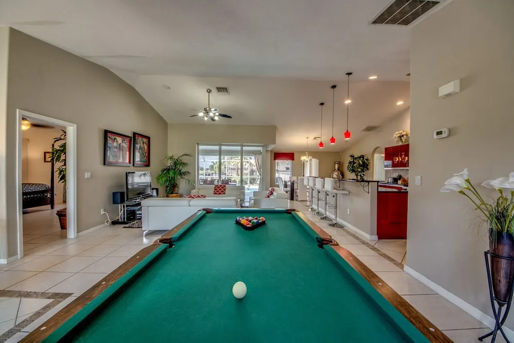 Villazo Ann, Cape Coral