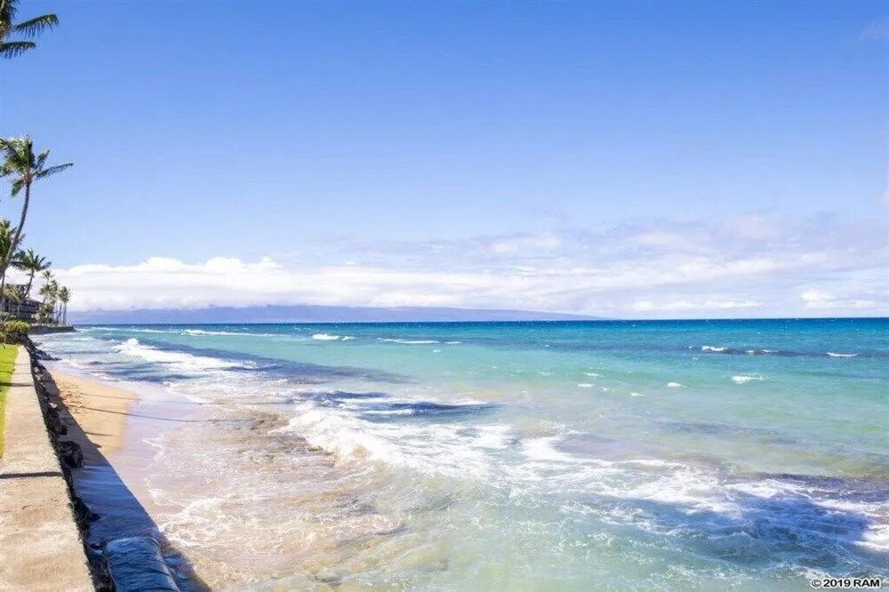 Amazing Luxury Beach Condo Lahaina