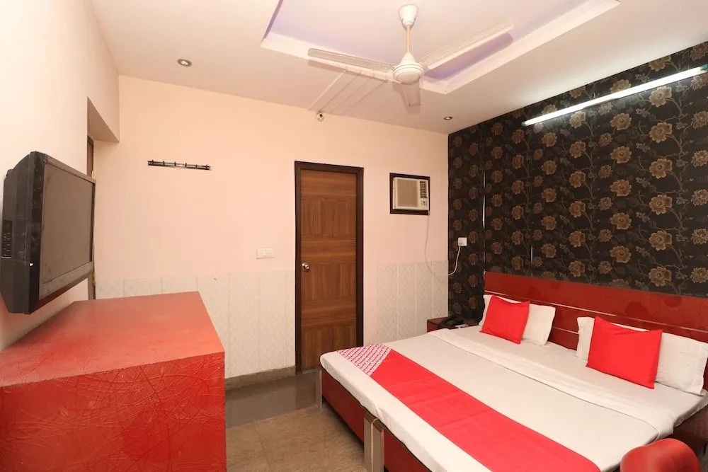 Oyo 30370 R K Guest House
