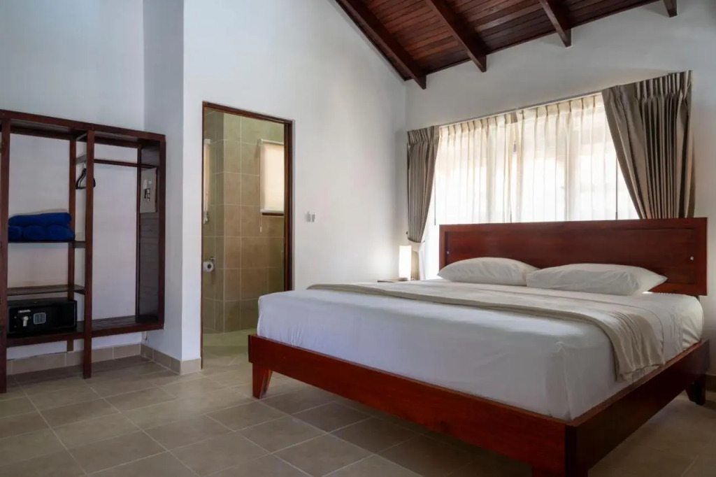 Fuego del Sol Beachfront Hotel