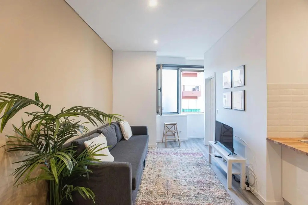 Seaside 1BR Flat w/ AC in Matosinhos by LovelyStay