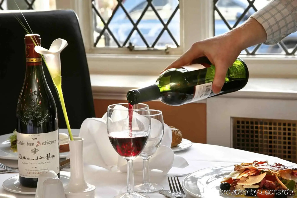 voco Letchworth Hall by IHG
