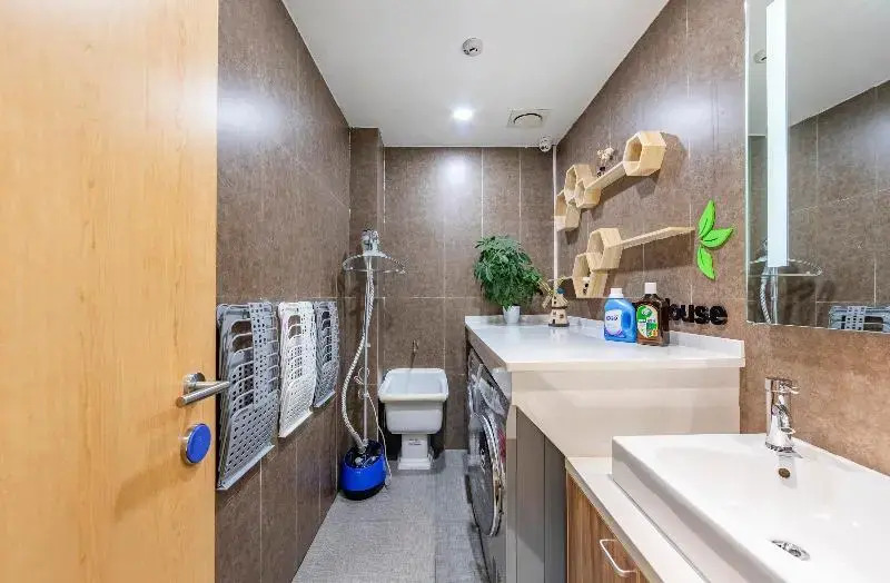 Atour Hotel Shanghai Jingan North XIzang Road Metro Station