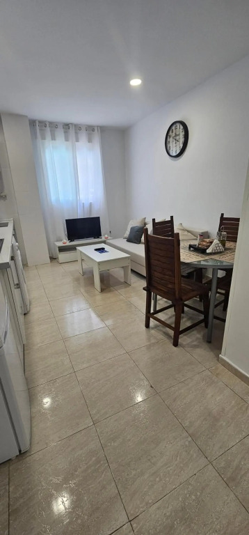 Cozy Apartment 2km from Plaza de Toros-Ventas