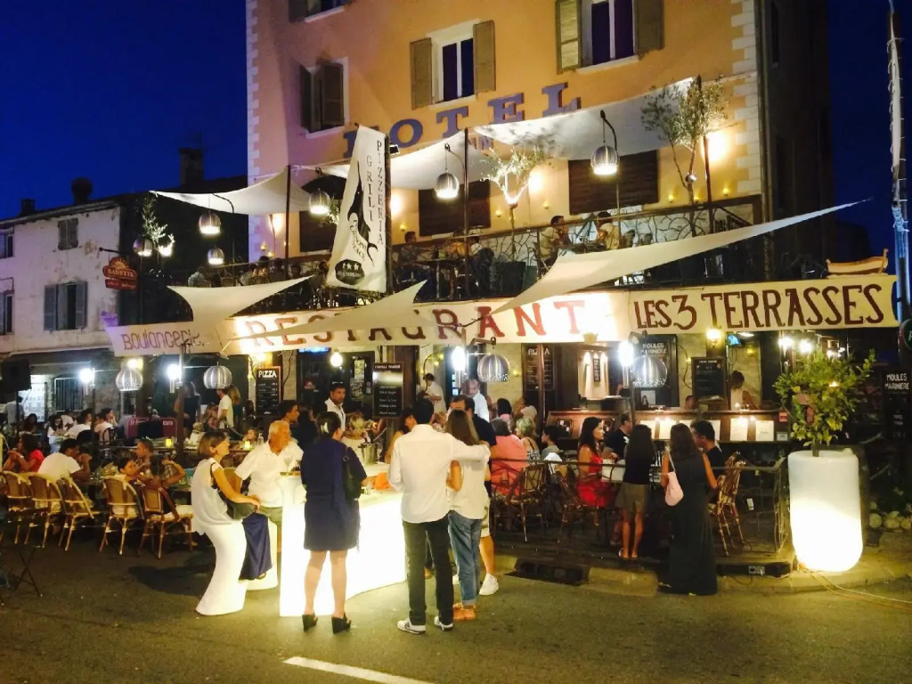 Hôtel Les 3 Terrasses