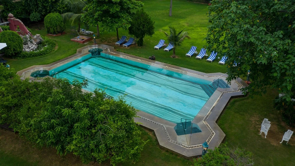 Hotel Narayan Niwas Palace