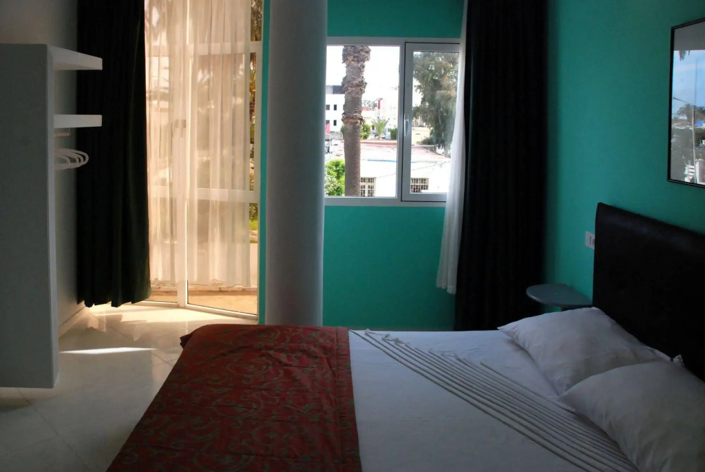 Azayla Hotel