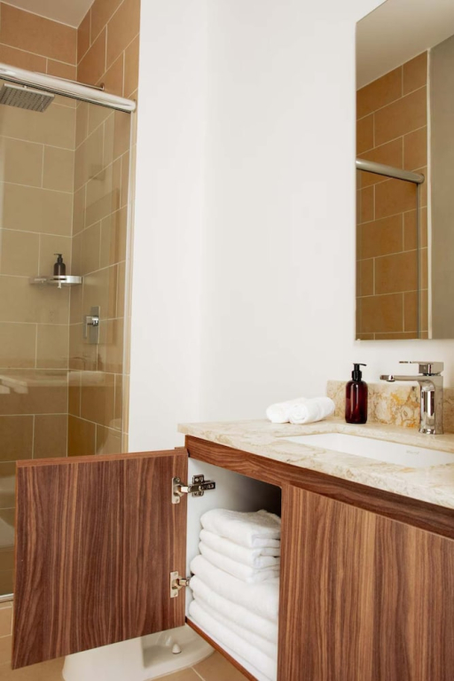 HOM Mineria Expanse Modern 2 BR in Mexico