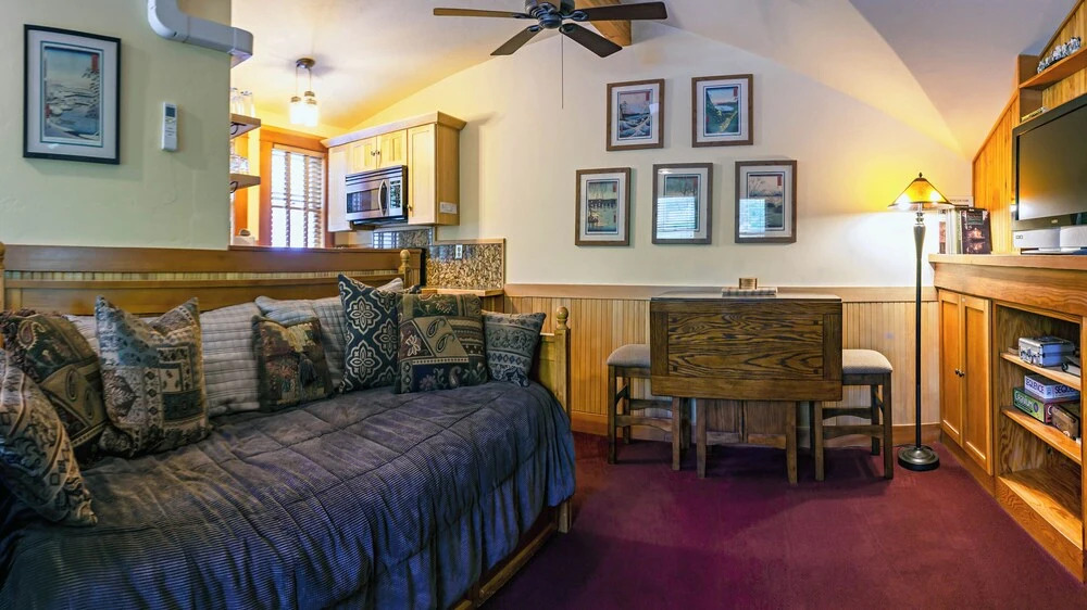 A Cowslip's Belle Inn
