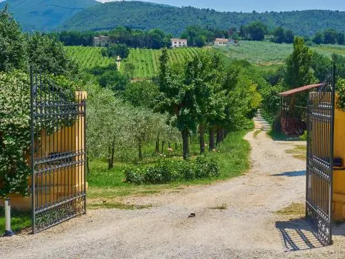 Casa Del Glicine