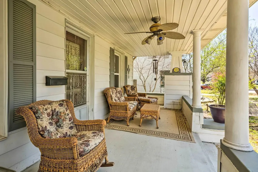 Charming Craftsman Home in Downtown Bartlesville!