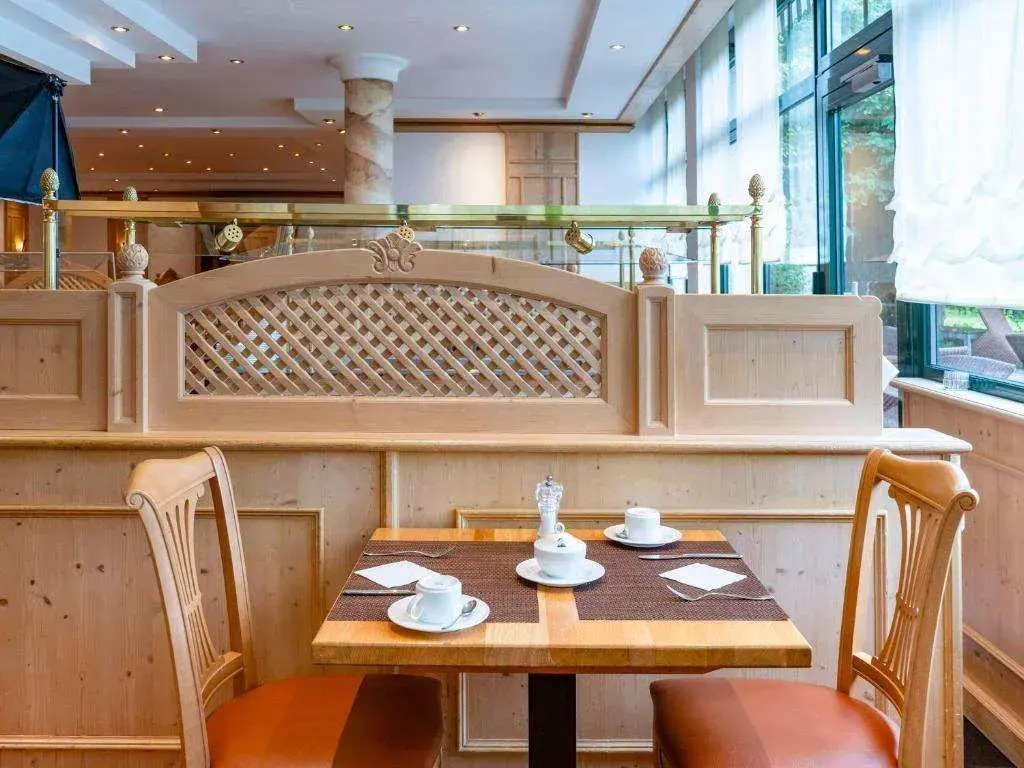 Atomis Hotel Munich Airport by Mercure