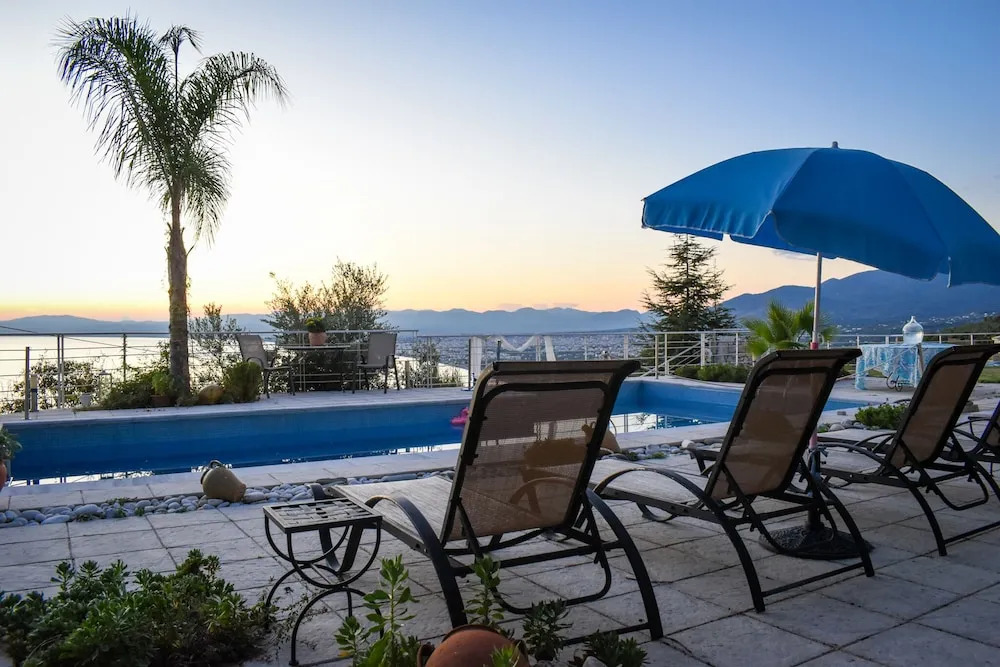 Luxurious villa with pool near the beach