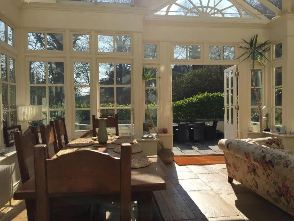 Larchmount House B&B