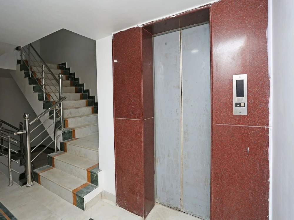 OYO 11675 Hotel Prahlad Inn