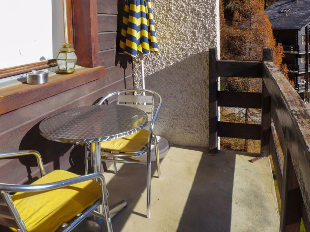 Studio Les Erables Apt 361 by Interhome