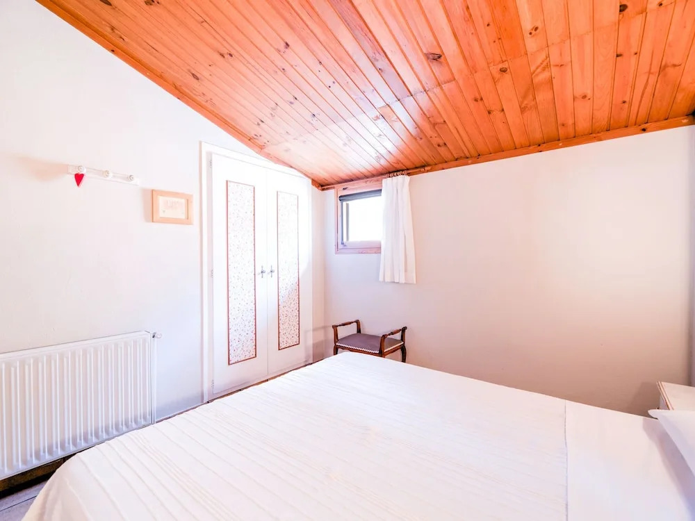 Modern Apartment in Lladurs with Swimming Pool