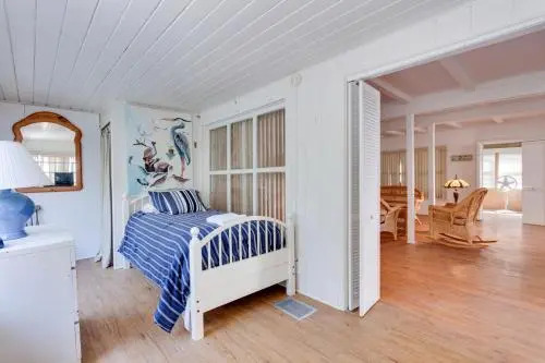Beachfront Dunes 3 s Gulf Front 3 Br home by RedAwning